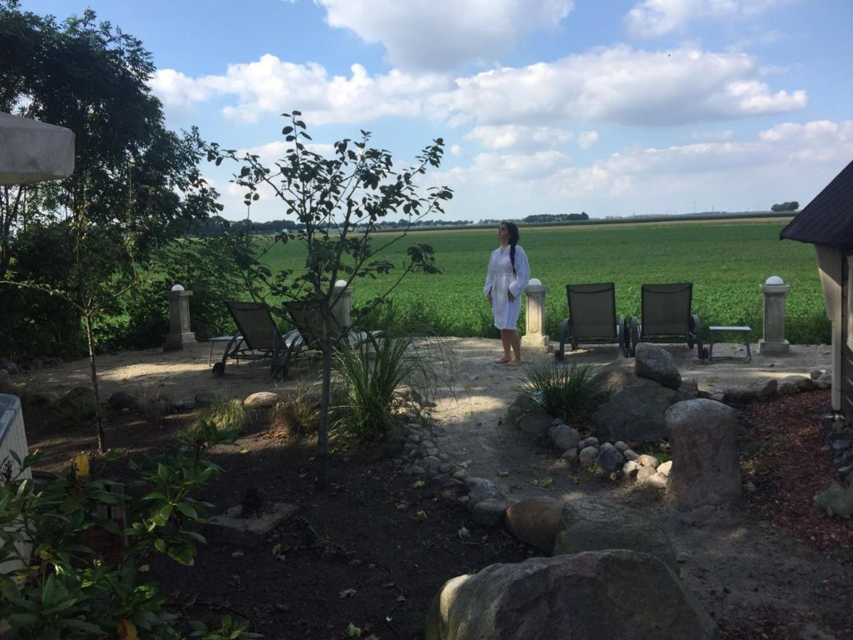 Wellness Sauna Beauty Farm Midwolda Bed and Breakfast Εξωτερικό φωτογραφία